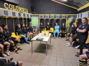 Columbia 17-1 krijgt te weinig na uitstekende wedstrijd en verliest opnieuw Columbia 17-1 krijgt te weinig na uitstekende wedstrijd en verliest opnieuw