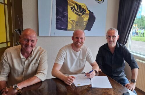 Contracten trainers getekend!