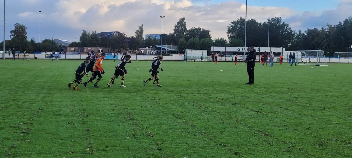 De strijders van JO10-1 blijven winstreak voortzetten