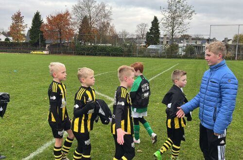 Columbia JO9-1 vs Groenwit JO9-2: het gras is toch groener aan de Winkewijertlaan