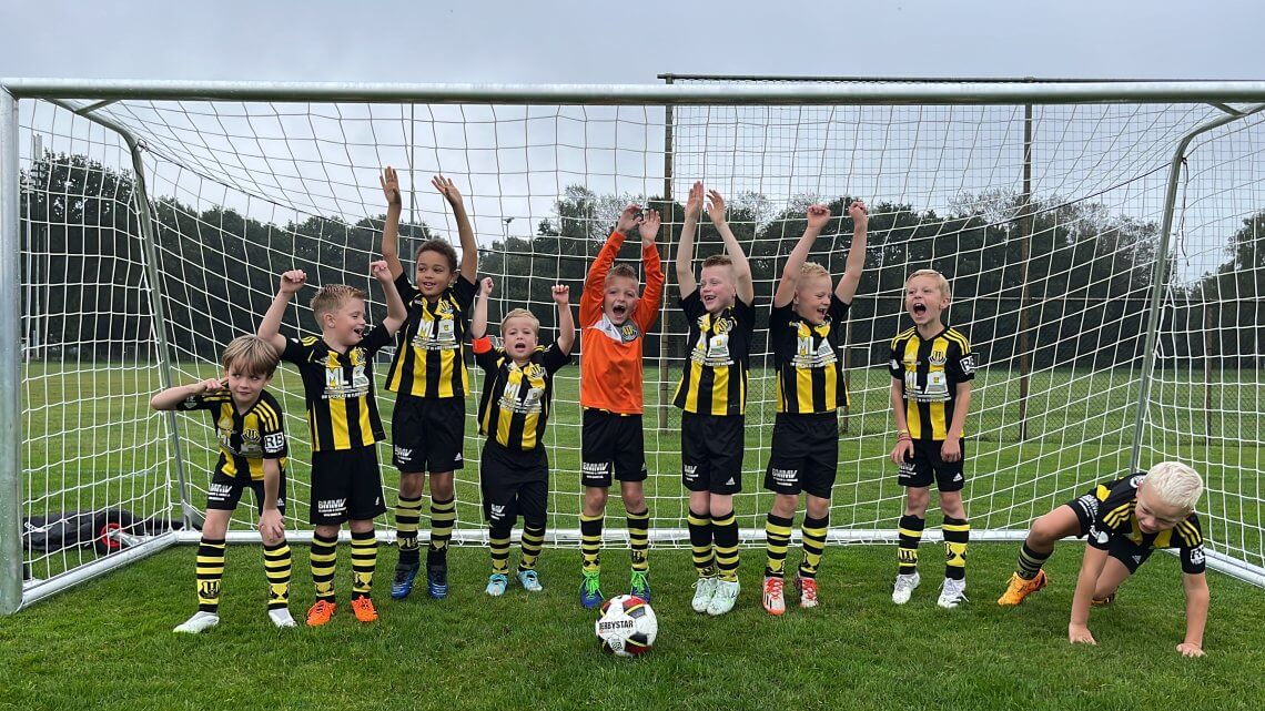 Columbia JO8-1 vs Sportclub Deventer JO8-2 (02-09)