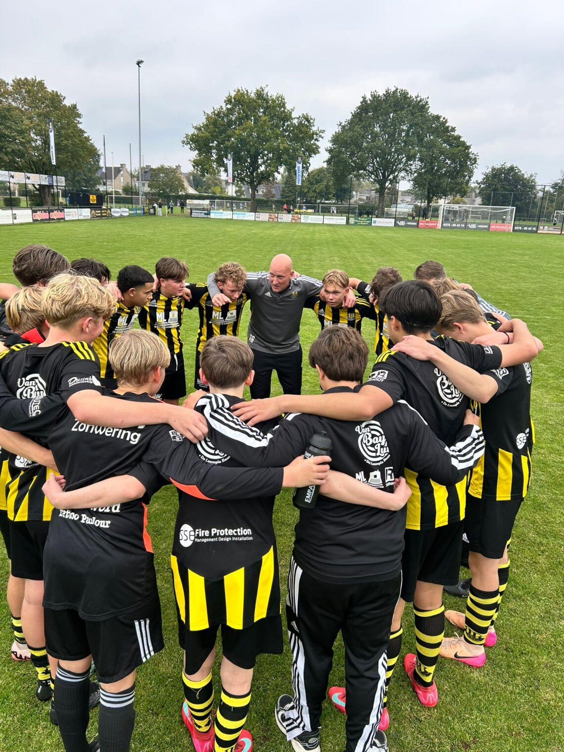 Columbia 16-1 wint derby in eigen huis van WSV