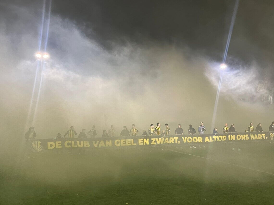 Het verhaal achter de speler, het team en de trainer tot resultaat en succes